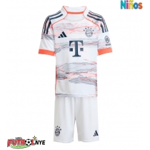 Camiseta Bayern Munich Michael Olise #17 Visitante Equipación para niños 2025-26 manga corta (+ pantalones cortos)